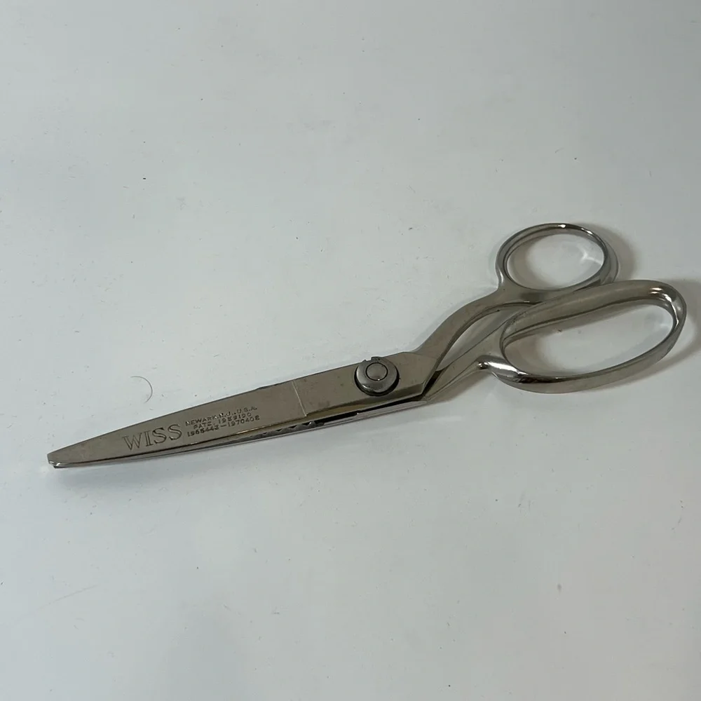 Amazing Condition Vintage WISS Pinking Shears Scissors CC9 Chrome Heavy Duty, 9”